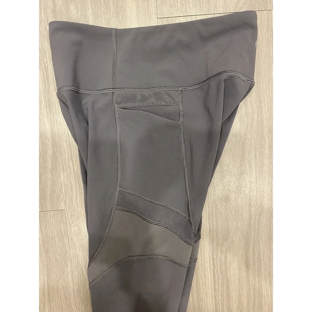 Women Gray Vented Lululemon 22.5